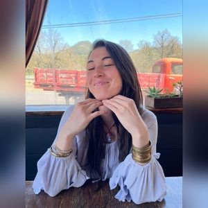 Meet your Posher, Dani!